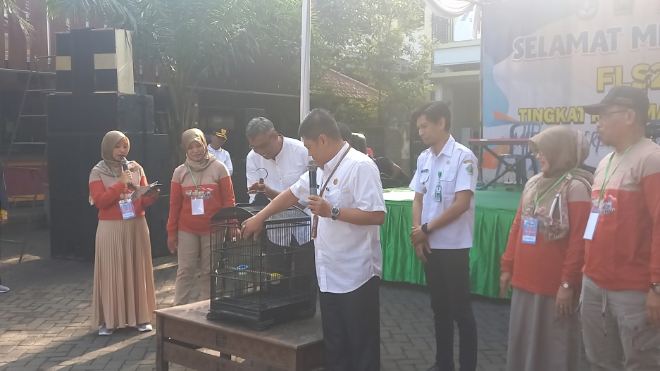UPACARA PEMBUKAAN LOMBA FLS2N DAN O2SN TINGKAT KEC. KEDUNGKANDANG