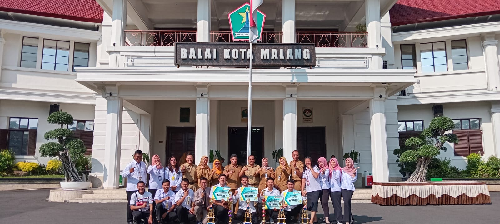 Disdikbud Boyong Enam Trophi Juara Lomba Peringatan HUT ke - 110 Kota Malang